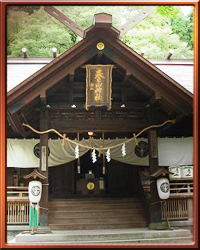 実は春日山神社